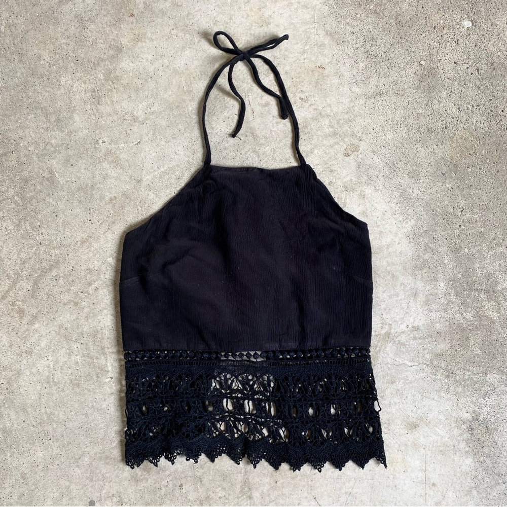 American eagle halter neck tie back crochet trim top